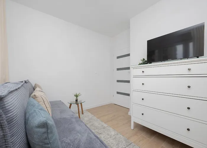 Apartament Komfortowy W Warszawie Z Dwiema Sypialniami Blisko Rzeki By Renters *