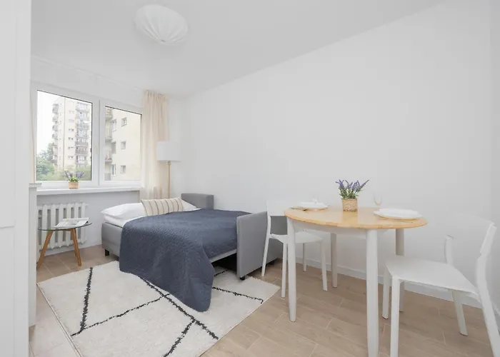 Komfortowy W Warszawie Z Dwiema Sypialniami Blisko Rzeki By Renters Warszawa